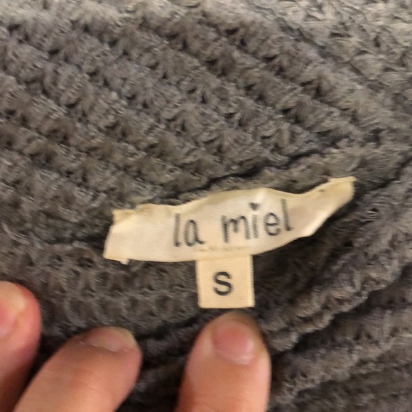 Adorable top in waffle print. - Picture 6 of 9